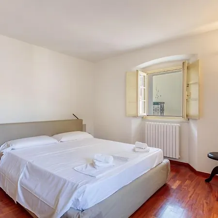 Ancien Bazar * אאוסטה